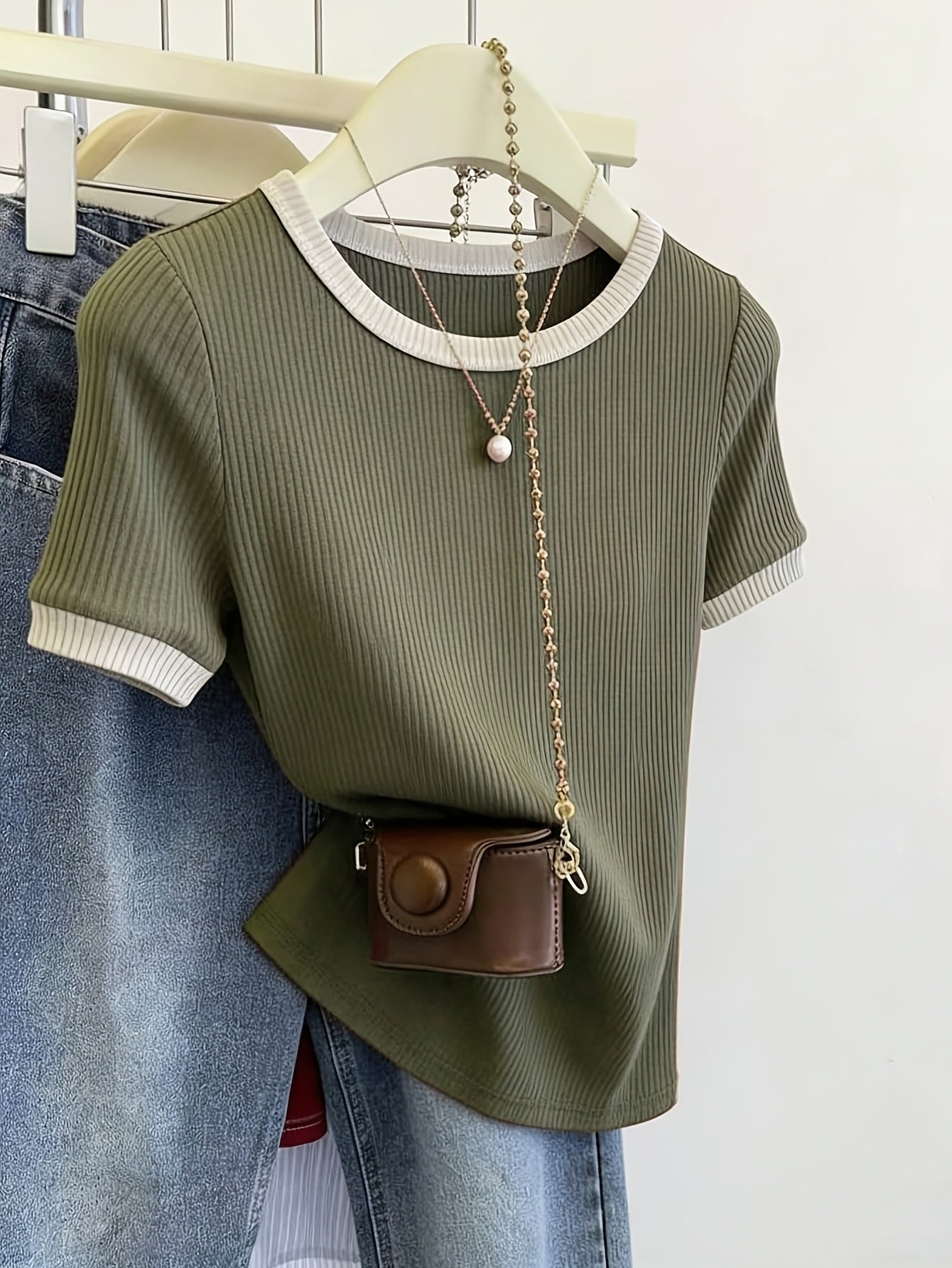 Women's Casual Slim-Fit Short Sleeve T-Shirt with Contrast Collar - ayq