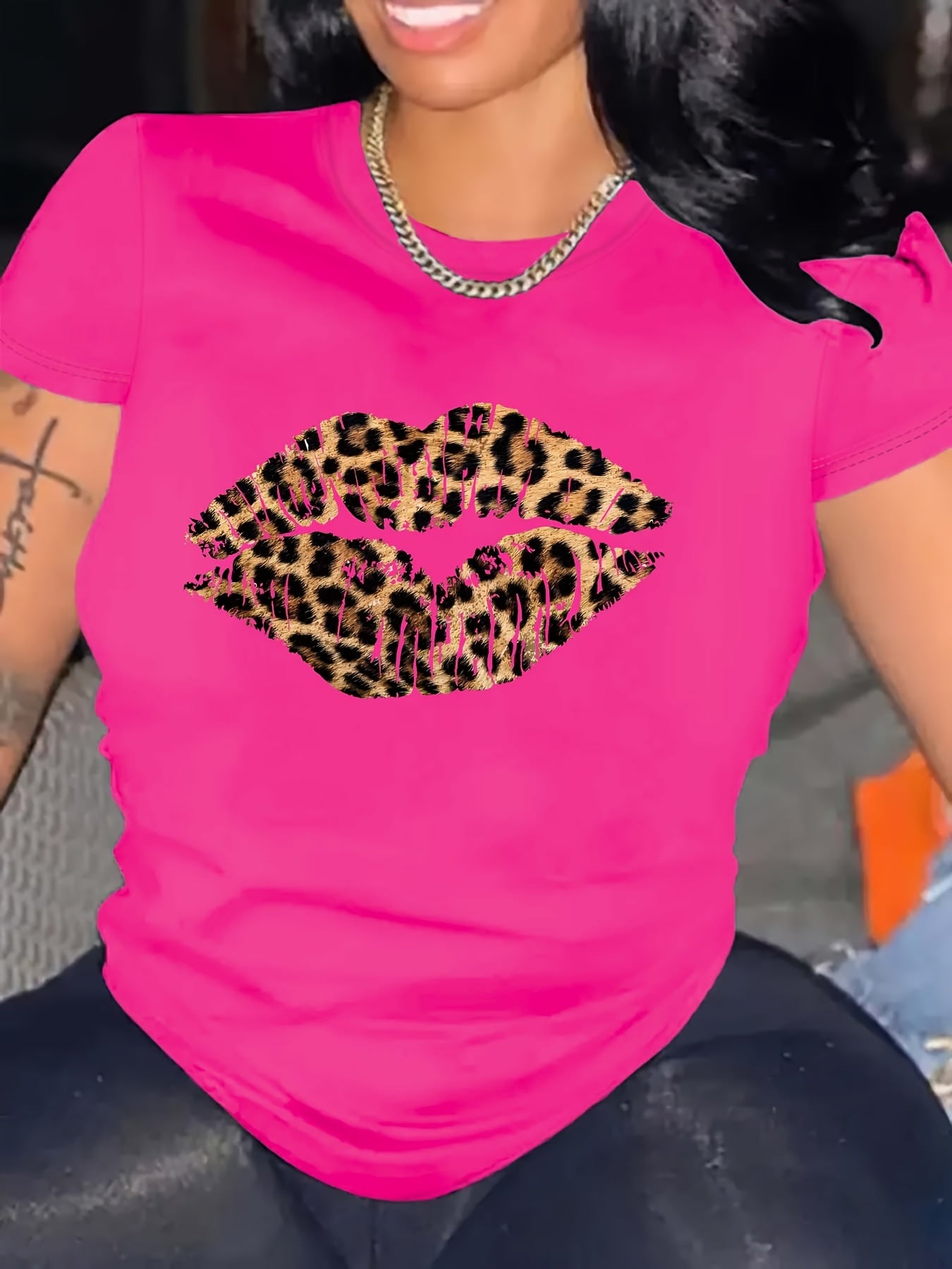 Leopard Lip Print Crew Neck T-shirt, հարմարավետ կարճաթև վերնաշապիկ ամառային և գարնան համար, կանացի հագուստ