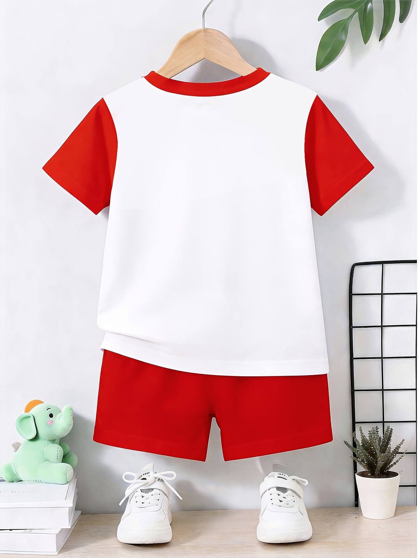 Summer Boys' Sporty Color-Block T-Shirt & Shorts Set