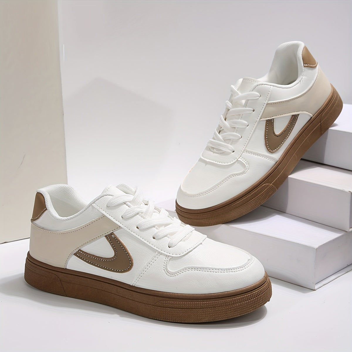 2025 Spring New Arrival Avant Garde Round Toe Lace Up Low Top Synthetic Outdoor Sports Shoe