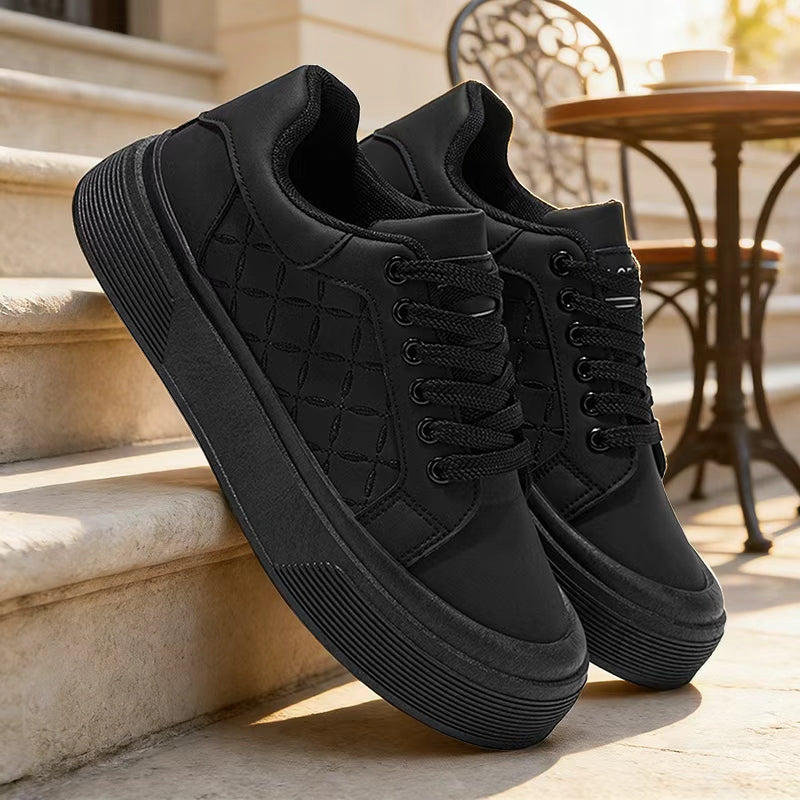 2026 Spring New Men's Flat Trail Running Shoes, Plaid Pattern Solid Color Thick-Sole Casual Sneakers for Boys, College Style Trendy Fashion Street Skate Shoes - ayq