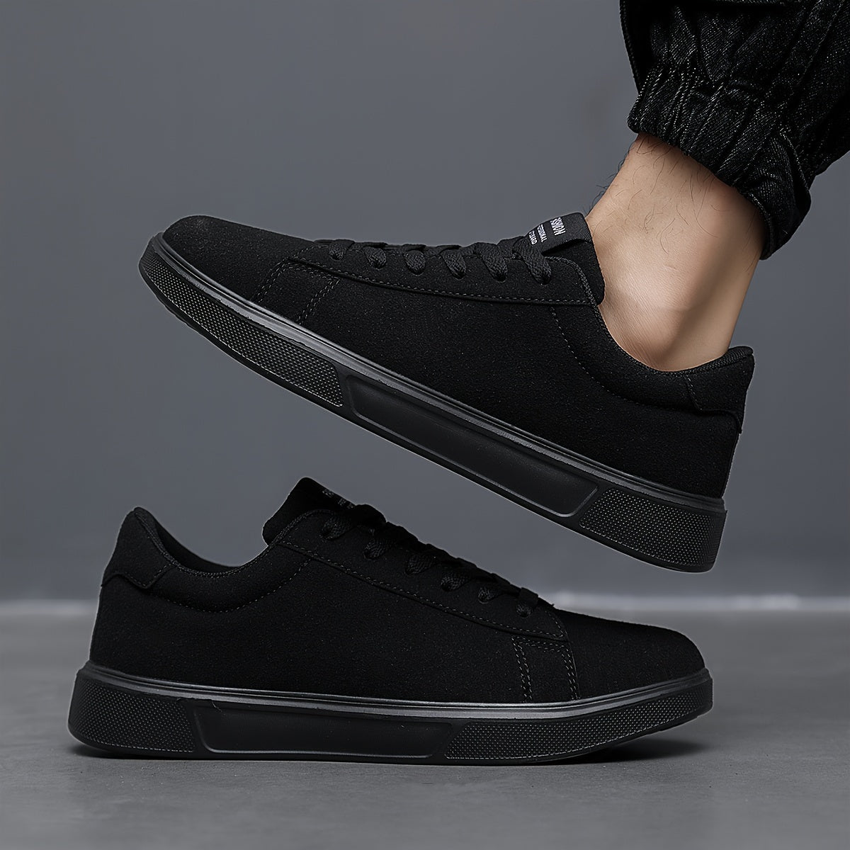 Men's Trendy Solid Skate Shoes, Comfy Non Slip Casual Lace Up Sneakers For Men's Outdoor Activities