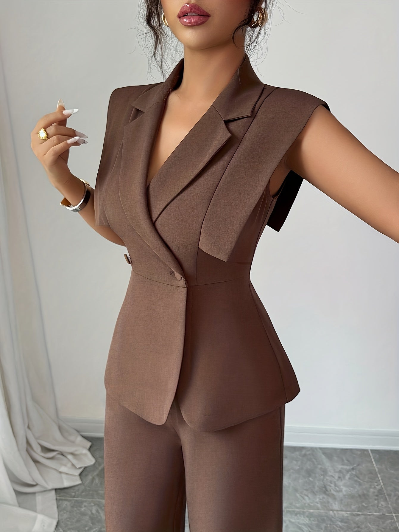 Elegant Women's Casual Set, Including a Sleeveless Top and Elastic Waist Pants, Suitable for Work, Vacation, Afternoon Tea, Parties, and Spring/summer Wear