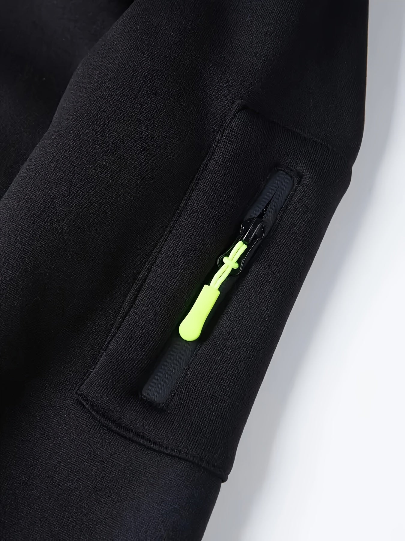 Men's Casual Hoodie with Zipper, Soft And Breathable Polyester Fabric, Machine Washable, Autumn/Winter Fashion