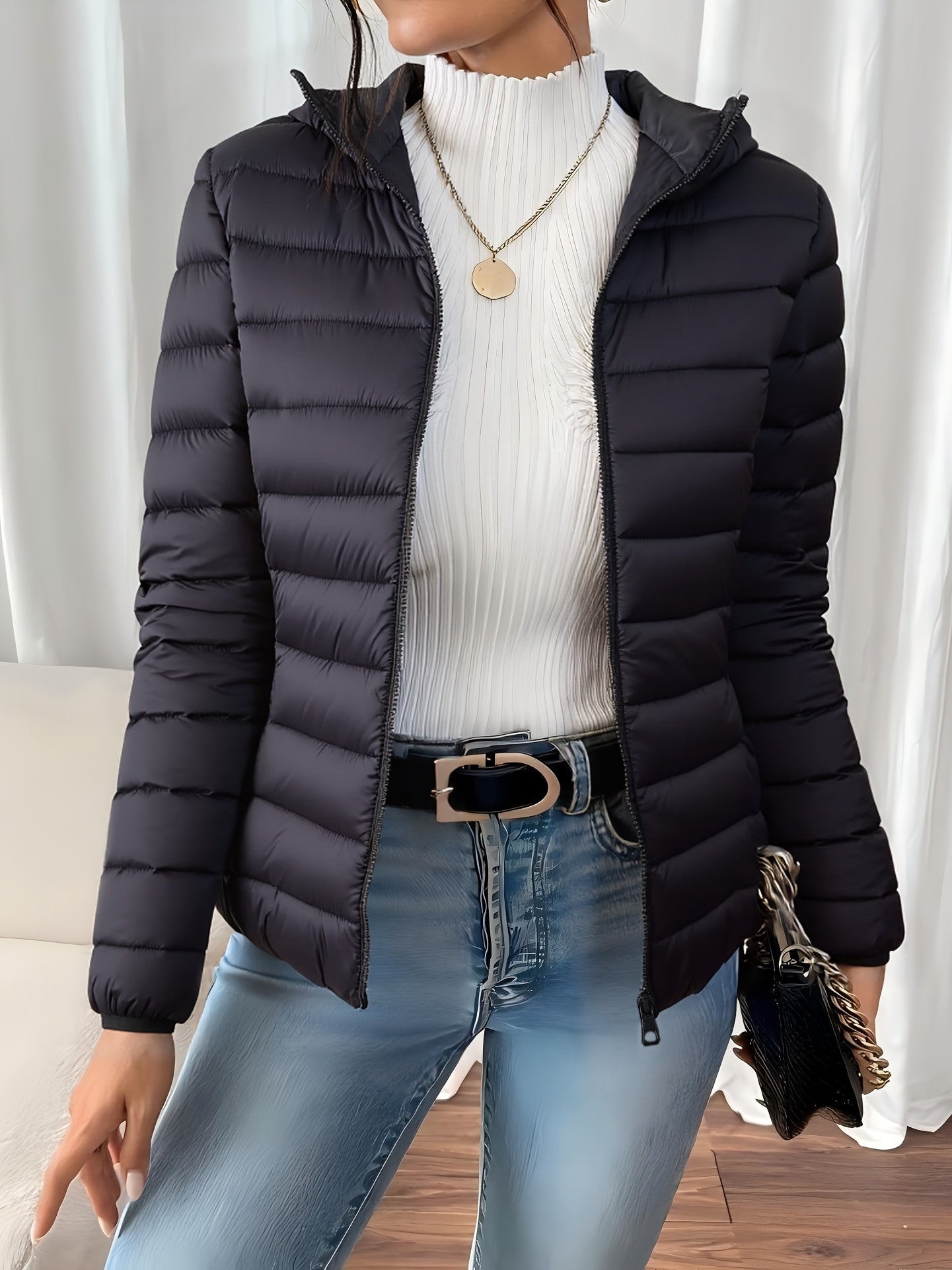 Կանացի գլխարկով բաճկոն - թեթև, տաք ձմեռային վերարկու՝ չձգվող գործվածքից, էլեգանտ ոճով, կառուցվածքային, հարմար է առօրյա և պաշտոնական հագուստի համար - աշուն/ձմեռ