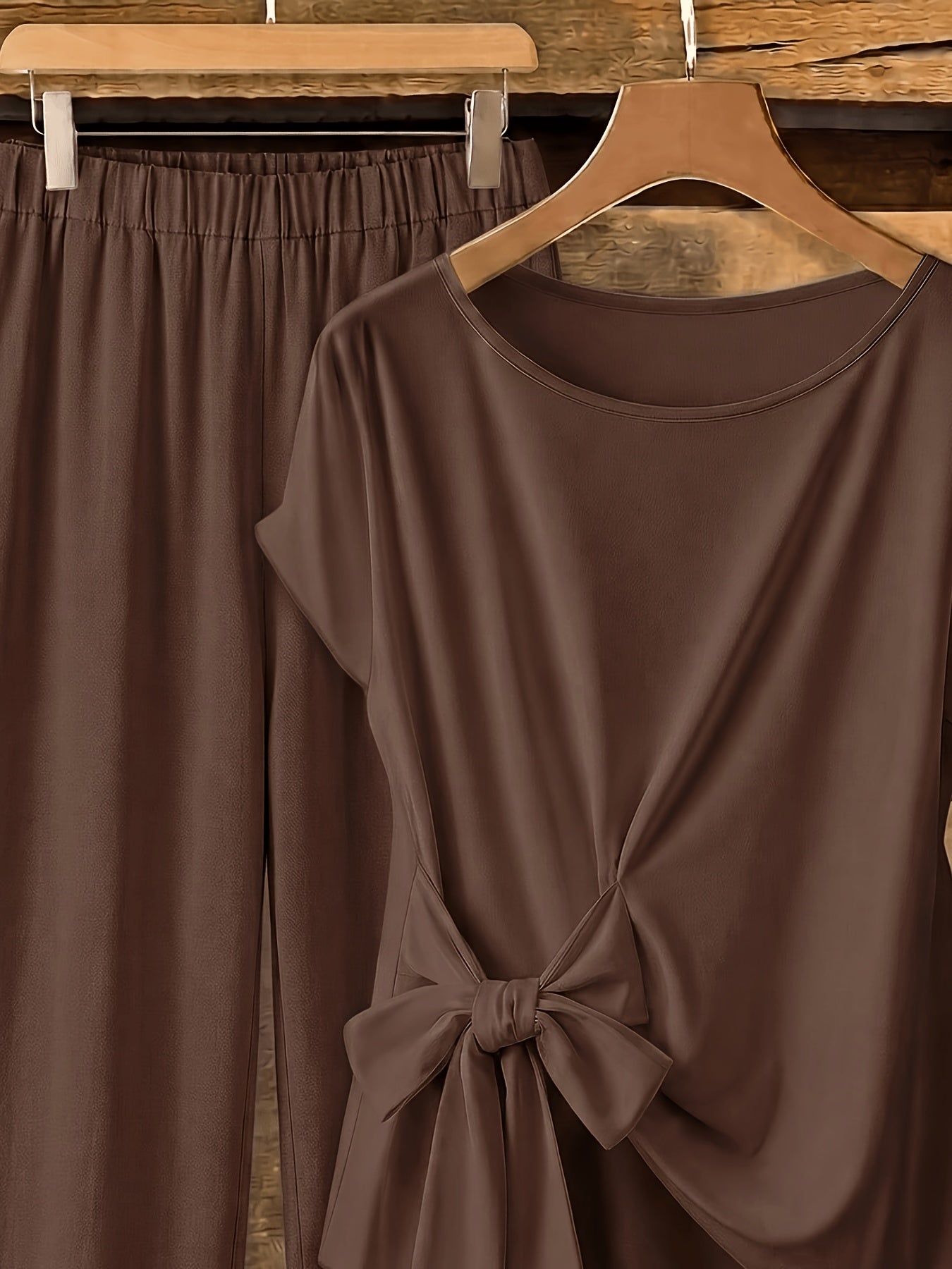 Plus Size Women's Casual Set with Crew Neck & Wide-Leg Pants