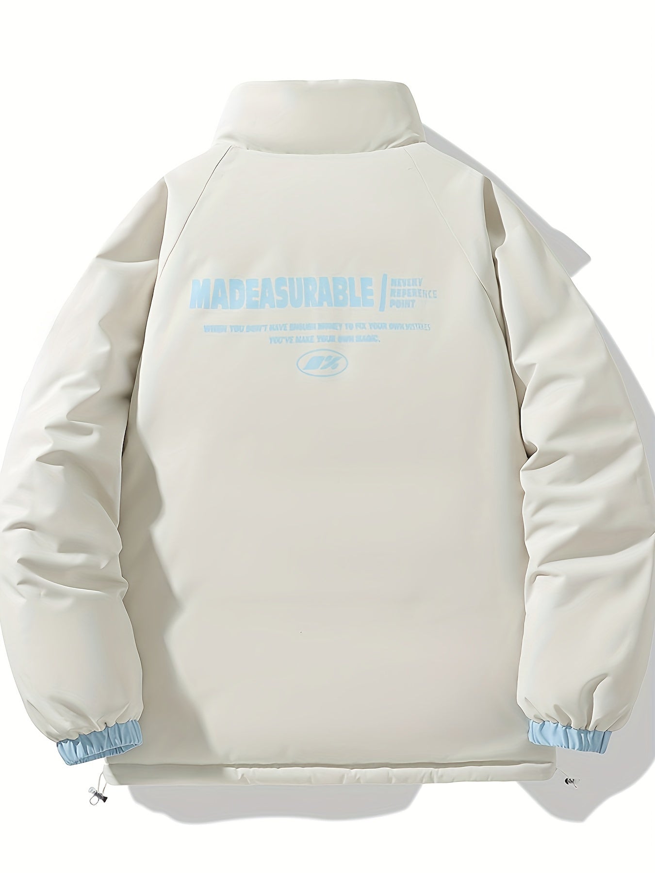 Տղամարդու երկկողմանի ձմեռային բաճկոն՝ հաստացված, կանգուն օձիքով, կայծակաճարմանդով և «MADEASURABLE» և «I CONUT» գրությամբ, սև և սպիտակ, սովորական չափսի՝ աշնանային և ձմռան համար, աշնանային վերնազգեստ, համարձակ գրություն, դիմացկուն գործվածք