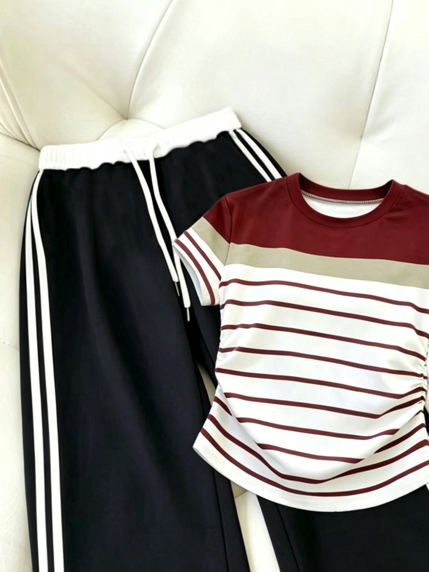 Women’s Casual 2-Piece Set: Striped Belted Pants & Printed Top