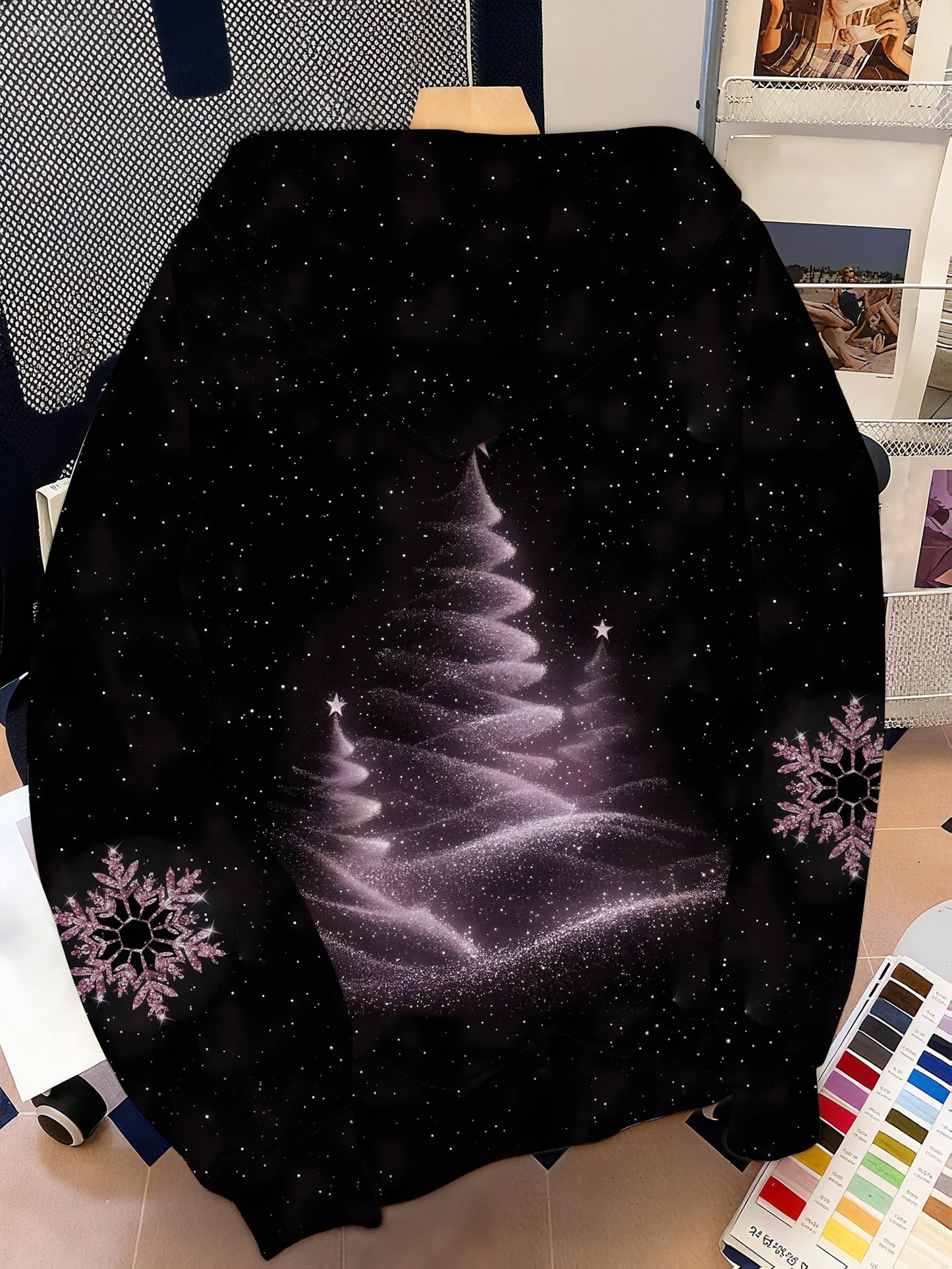 Women's Sparkling Glitter Christmas Tree & Snowflake Print Hooded Sweatshirt - Winter Snowflake Pattern Pullover Sweater with Drawstring Hood, 100% Polyester Machine Washable Cozy Casual Sweater for Xmas Parties & Cold Weathe
