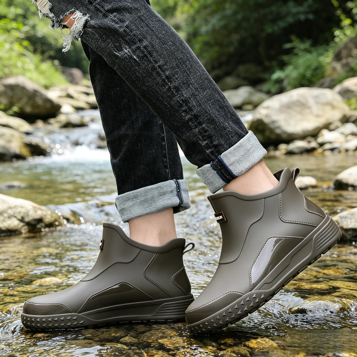 Unisex Low-Top Waterproof Rubber Rain Boots for All Seasons