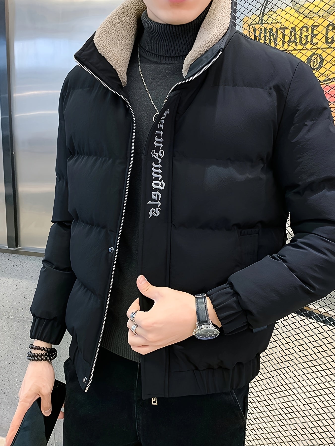 Տղամարդու ձմեռային բաճկոն - հաստ, տաք և նորաձև՝ կայծակաճարմանդով և գրպաններով, սև, ազատ չափսի՝ ցուրտ եղանակի համար, ձմեռային հագուստ