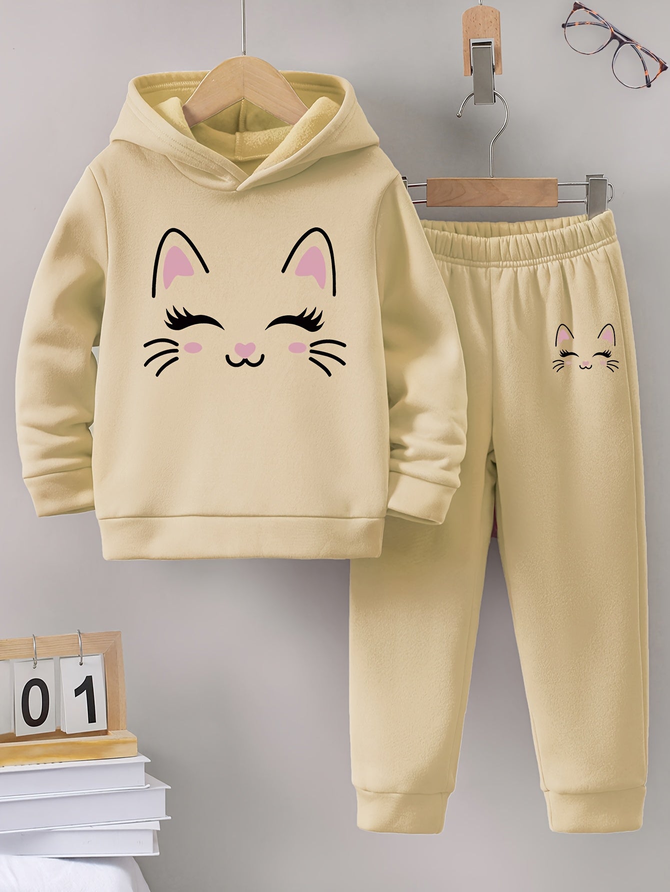 Աշուն/Ձմեռ ժպիտով դեմքով կատվիկի գրաֆիկական նախշերով տաք բրդյա գլխարկով սվիտեր և սպորտային տաբատ աղջիկների համար, զբոսանքի համար