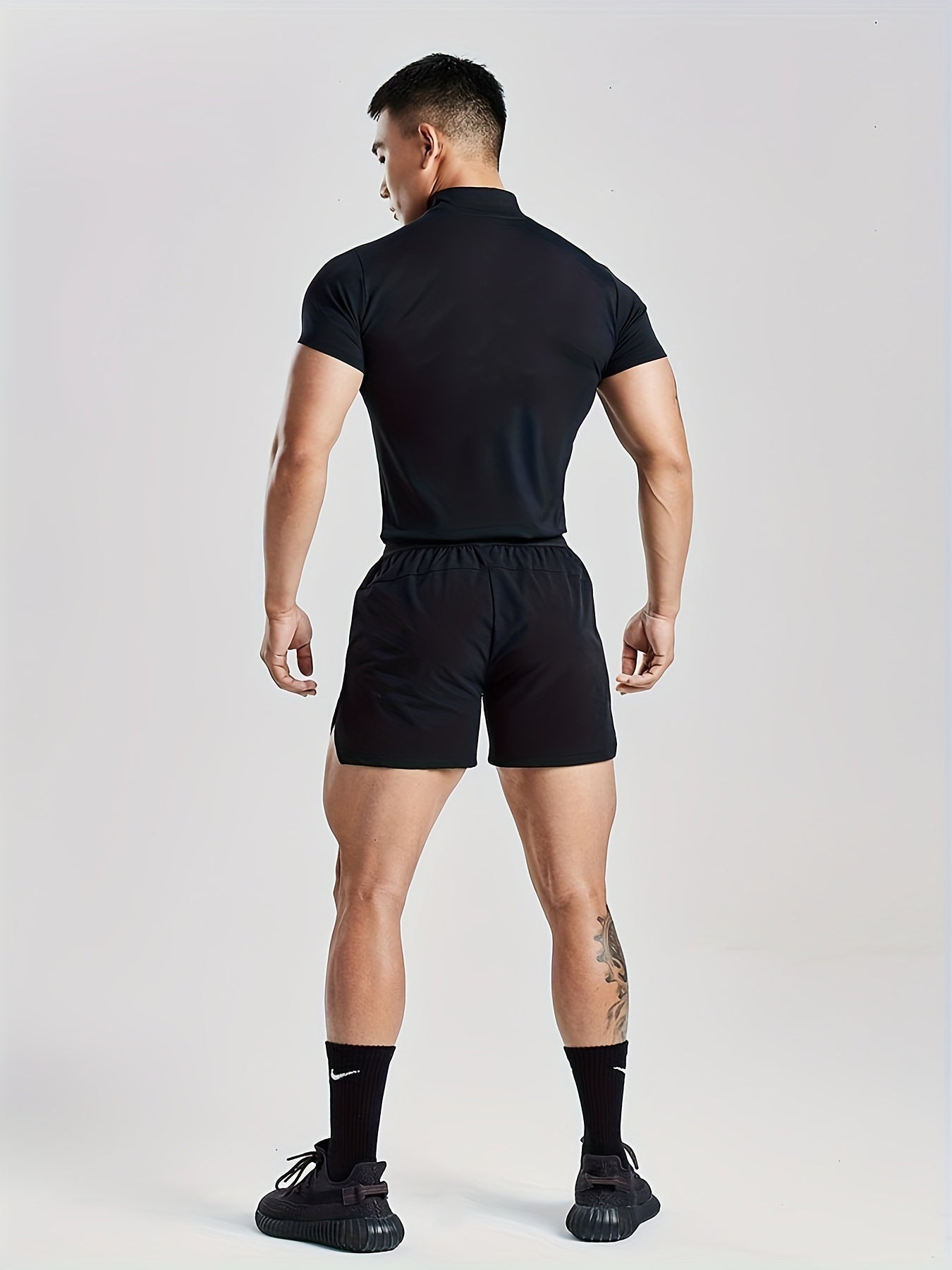 Fitness Solid Color Body Shaper Elastic Quick Dry Muscle Տղամարդկանց կարճաթև շապիկ կլոր պարանոցի մարզման կոստյում