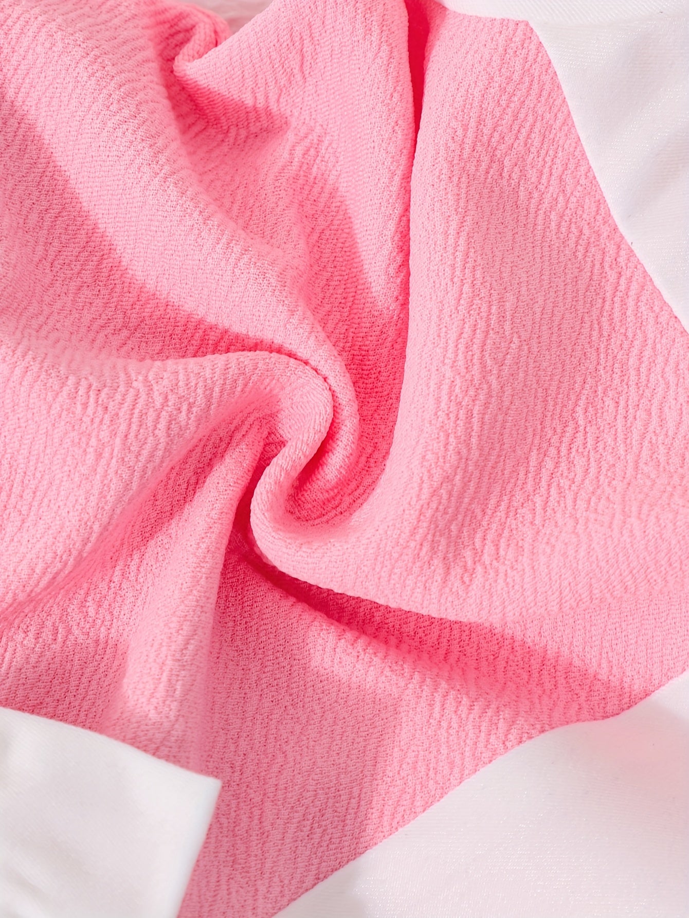 «Նորաձև աշնանային, էլեգանտ, ժապավենաձև զարդարված երկար թևքով վերնաշապիկ և ուղիղ լայն տաբատ՝ երկկտոր հավաքածու, զբոսանքի համար»