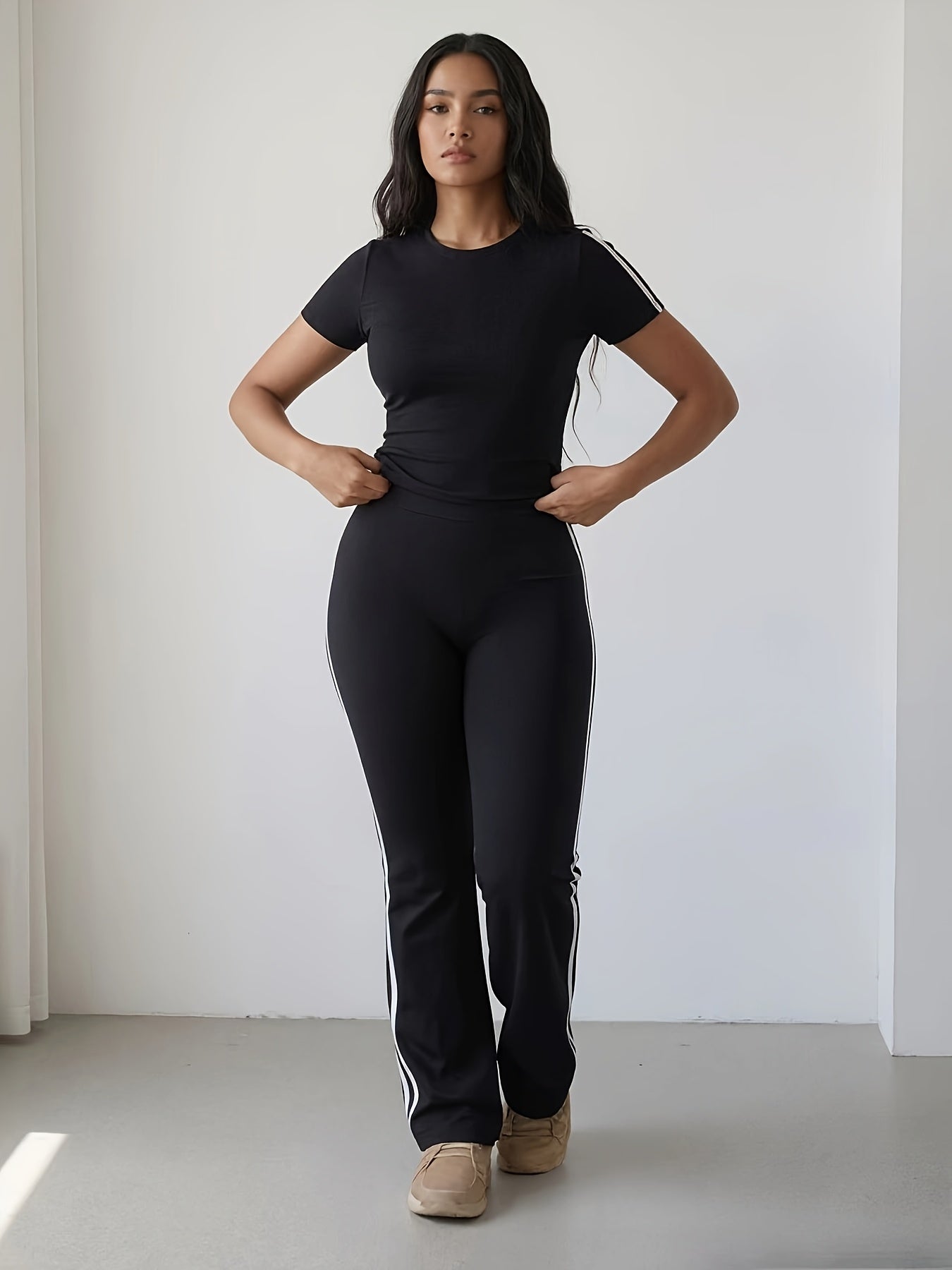 Sla Yue Lingshan Spring/Summer Solid Color Striped 2pcs Set, Women's Short Sleeve Flared Pants Suit, Slim Fit Swear, Casual Loungewear, High-Waist Slightly Flared Long Pants