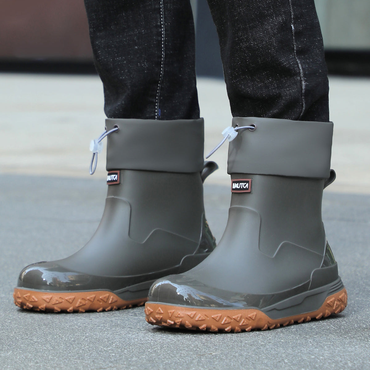 Men's Lightweight Mid-Calf Waterproof Rain Boots for Outdoors