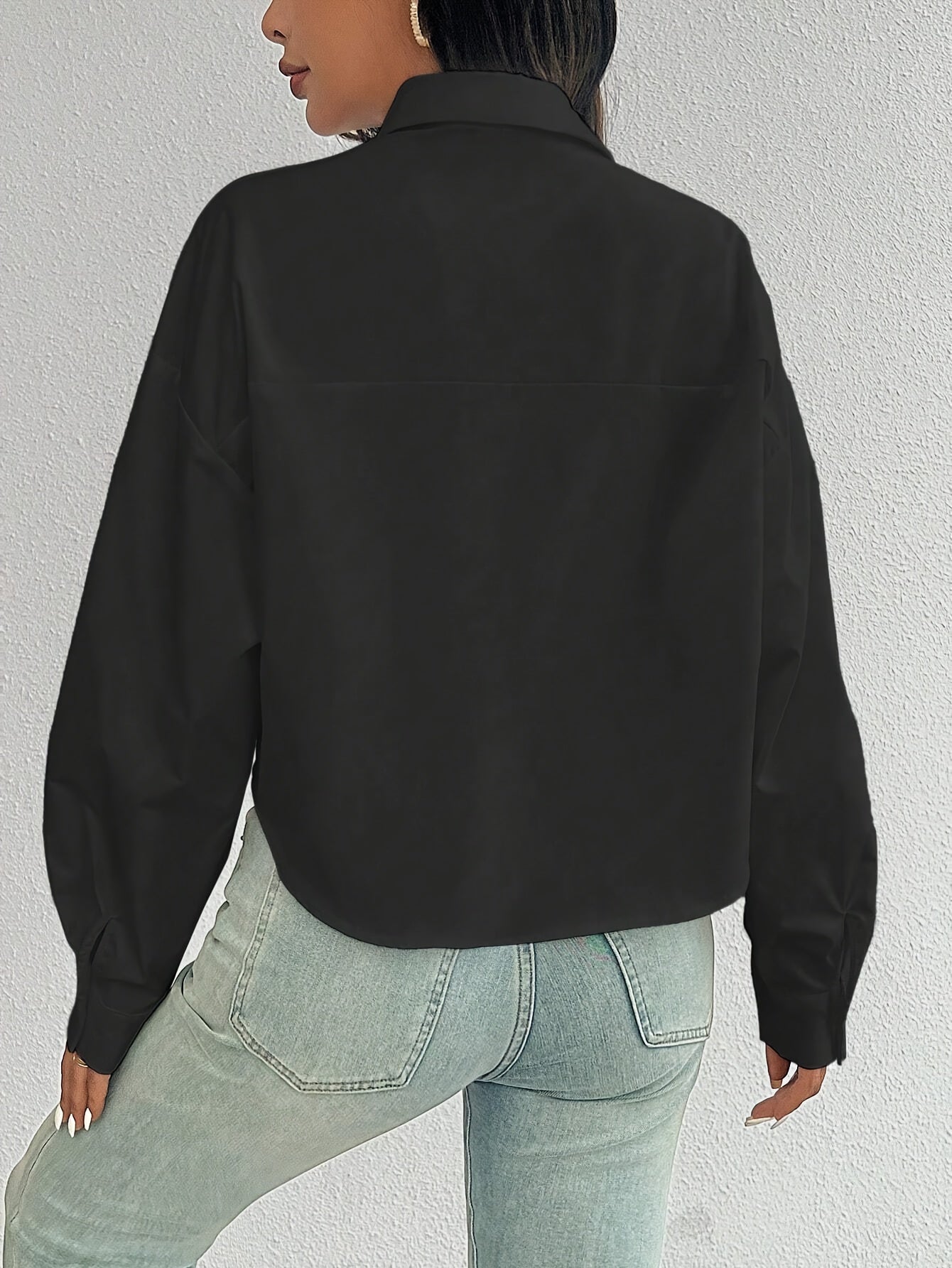 Elegant Women'S Solid Color Short Blouse with Front Pocket, 100% Polyester Woven Shirt, Versatile All-Season Top with Collared Neckline and Button-Up Closure