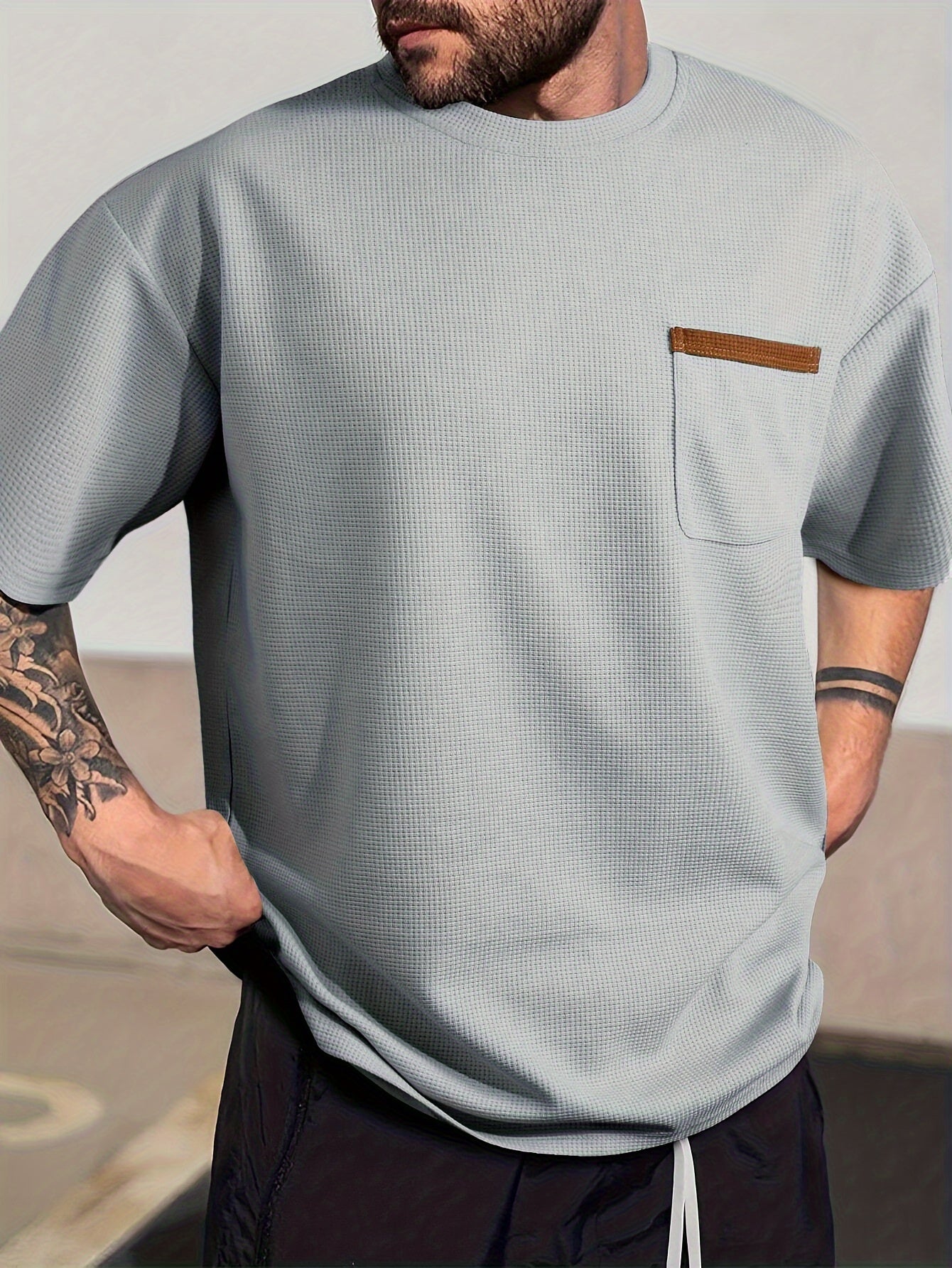 Men's Solid T-shirt With Chest Pocket, Casual Short Sleeve Crew Neck Tee, Men's Clothing For Summer Outdoor