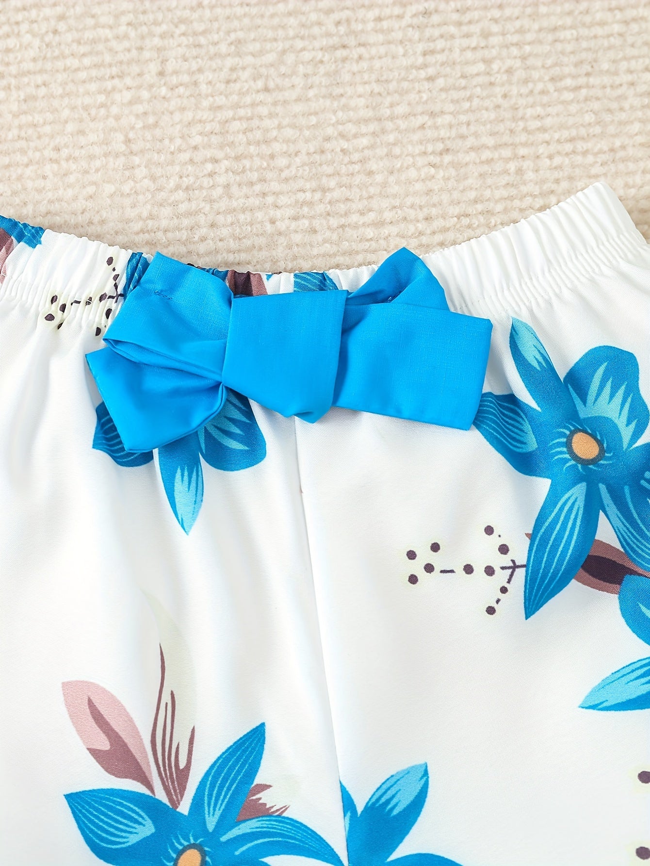 Girls' Shorts Set Two-piece Set Summer Casual Vacation Style Romantic Floral Print Shorts Set Girls' Summer Cool Off-the-Shoulder Strap Top + White Print Shorts Two-piece Set