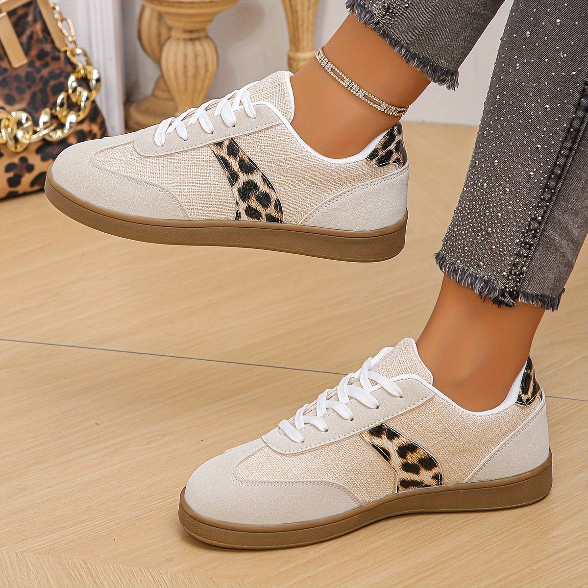 Chic Leopard Print կանացի սպորտային կոշիկներ՝ ռետրո-ներշնչված, ժանյակավոր բնակարաններ հարմարավետ TPR ներբանով բոլոր եղանակների համար