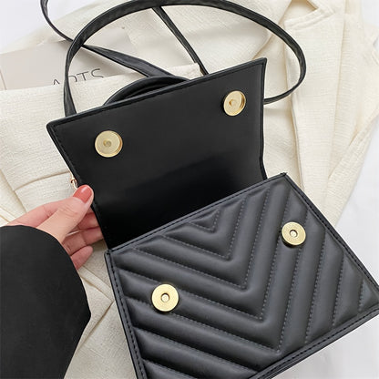 Նորաձև շղթայական պայուսակներ կանանց համար, գարուն-ամառ 2024 թվականի նոր հավաքածու, բարձրակարգ ռելիեֆային դիզայնով, հարմար է ուսերին, ձեռքին և խաչաձև կրելու համար, ոճային ծոպավոր կախազարդերով։