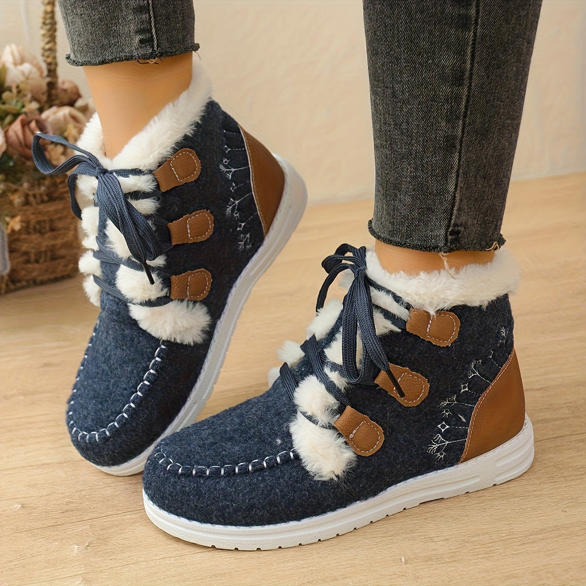 Նոր աշնան-ձմեռային փափուկ ժանյակավոր բարձրակրունկ կանացի ձմեռային կոշիկներ, նորաձև տաք կարճ կոճի կոշիկներ, ցանկացած ոճին համապատասխան, հարմարավետ, ջերմային, ցածր կտրվածքով ձմեռային կոշիկներ