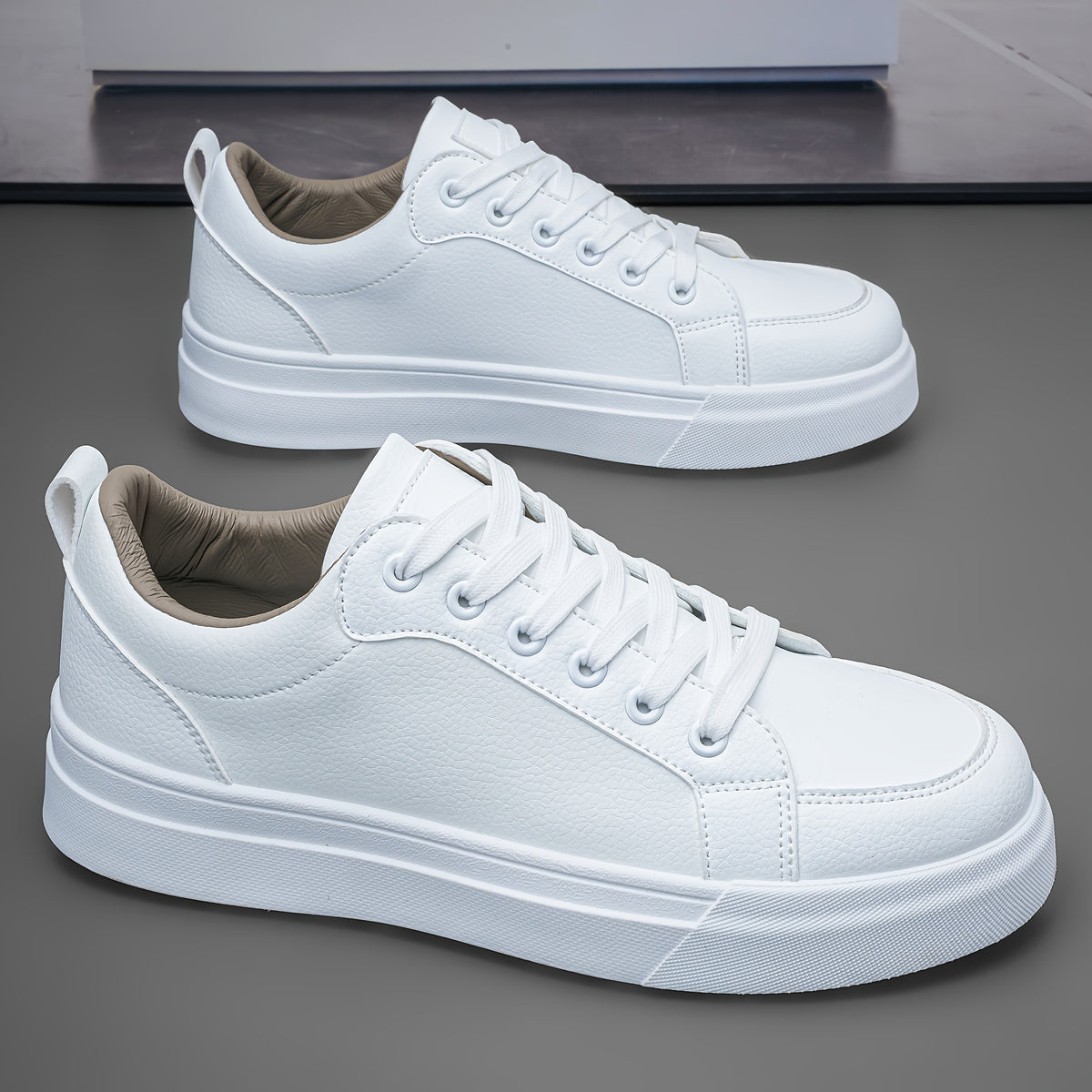 Men's Retro Casual Low-Top Sneakers with PU Upper