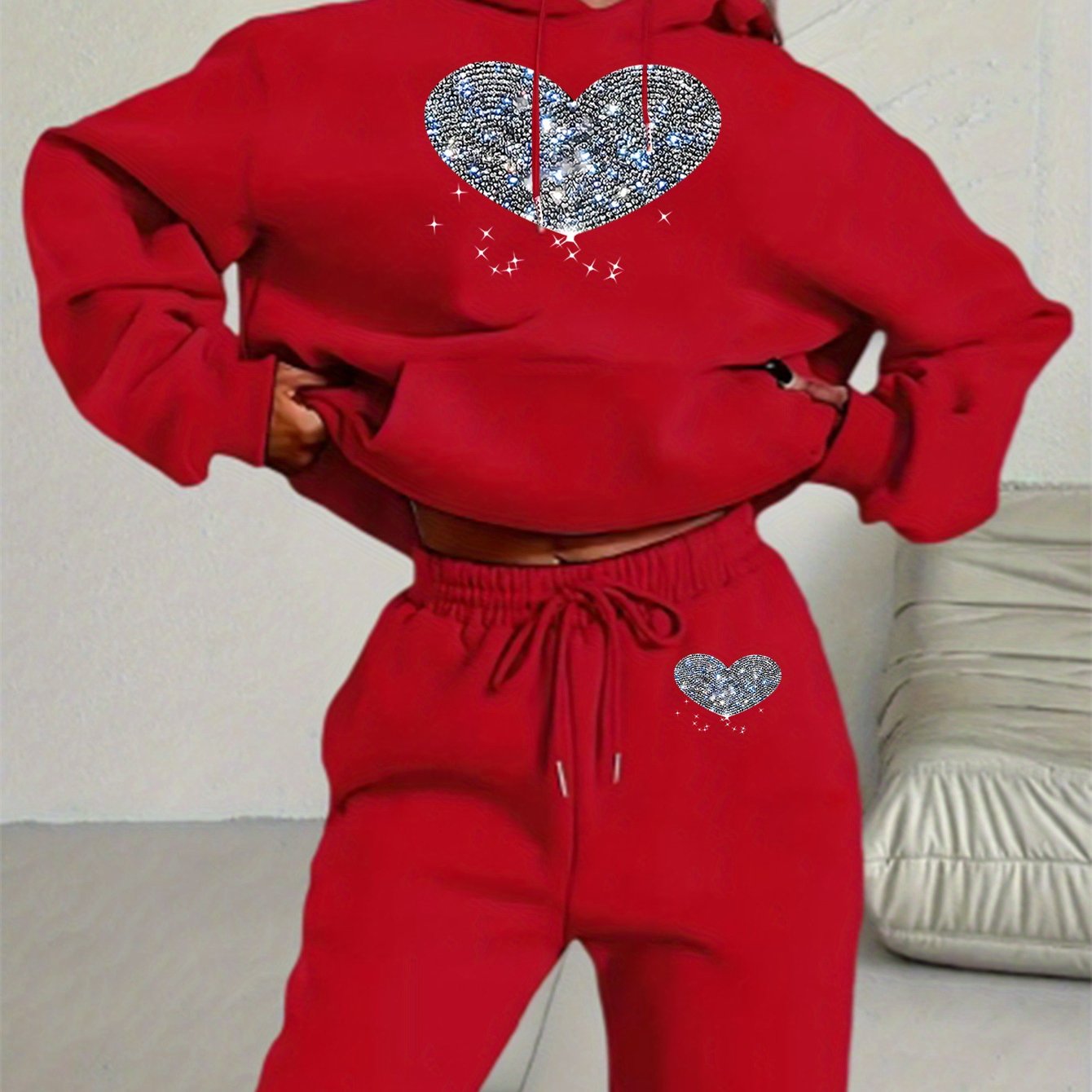 Ladies' Autumn-Winter Casual Hooded Sweatshirt and Pants Set with Shiny Heart Print | Comfortable Fleece-Like Feel, Drawstring Details