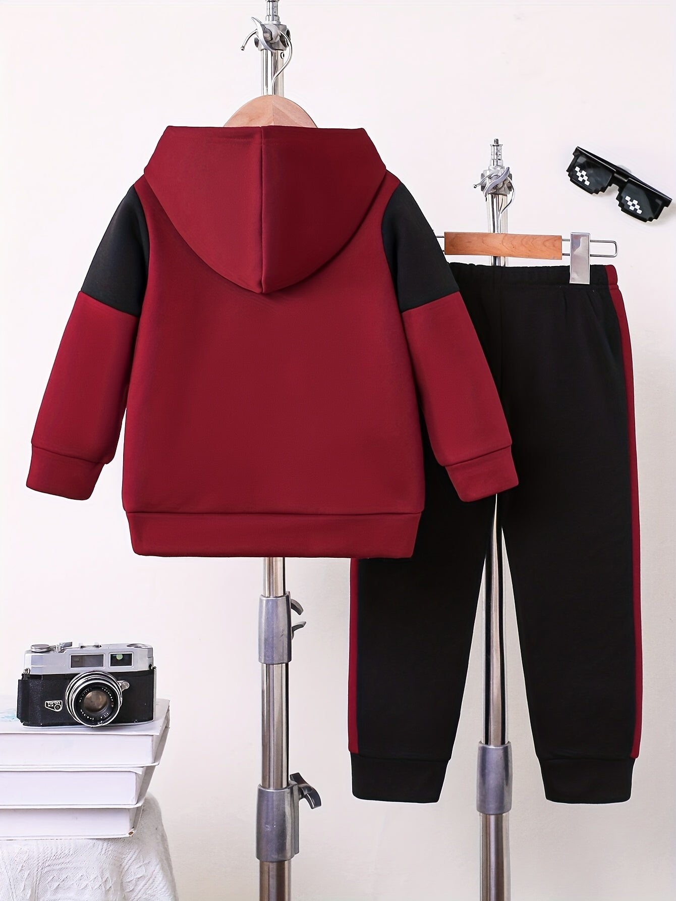 2pcs Boys' Autumn/Winter Fleece-Lined Hooded Sweatshirt and Pants Set, Simple Letter Print Fashion Classic Outfit for Outdoor Sports and Casual Wear, 100% Polyester Knit Stretch Fabric, Ideal Gift Choice for Kids, Perfect for