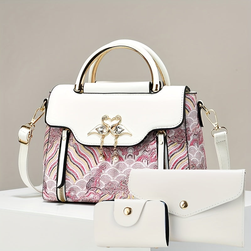 Կանացի պայուսակների հավաքածու՝ երեք հատից բաղկացած. տպագիր ուսի պայուսակներ, ոճային ձեռքի պայուսակներ և բազմակողմանի ուսապարկեր՝ մարմնին կպցնելու համար