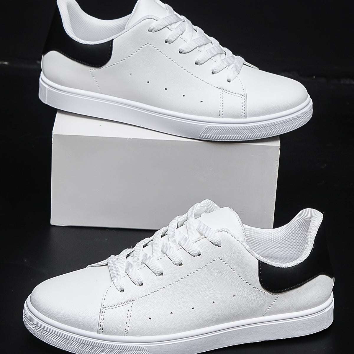 Men's Casual Minimalist Low-Top Sports Sneakers with Breathable Upper