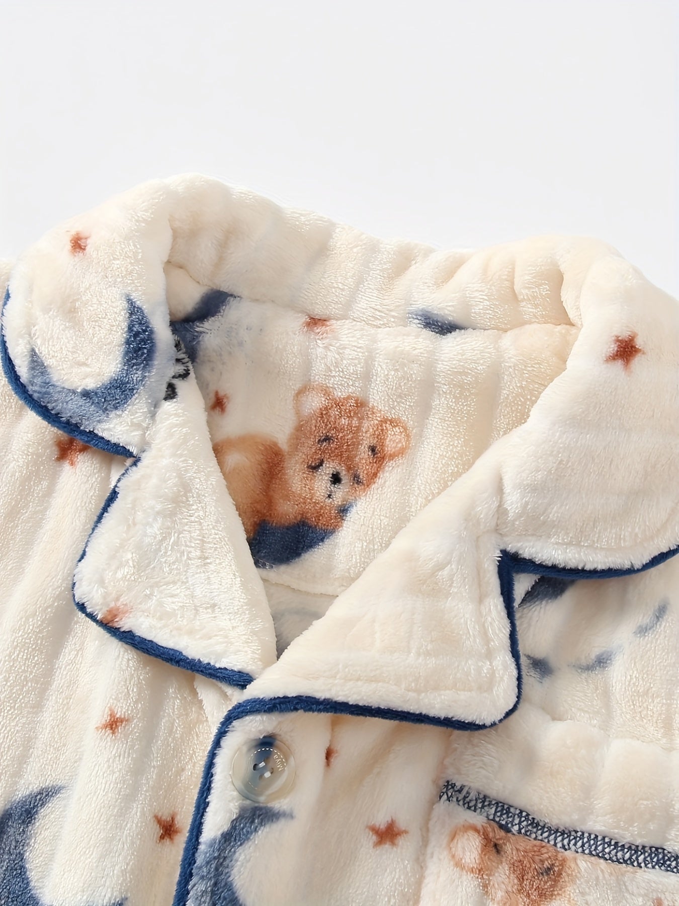 2025 New Autumn And Winter Boys' Home Clothes Two-Piece Baby Pajamas Set Flannel Thick Velvet Thickened Moon Bear Pattern Pocket Button Style Cold-Proof Thermal Underwear