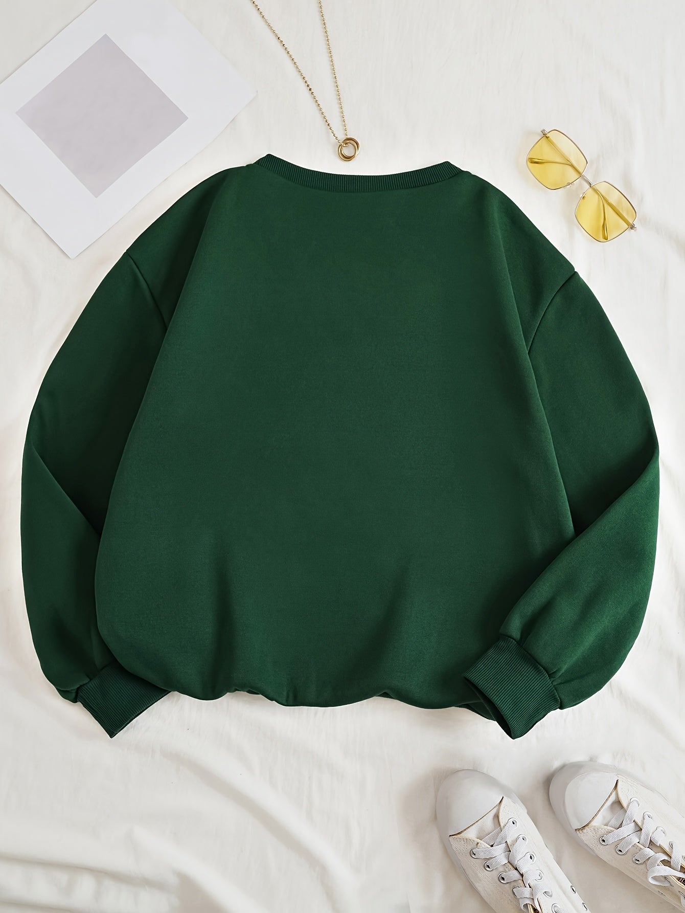 Women's Red Christmas Tree & Lettering Sweater - Cozy Winter Pullover with Round Neck Long Sleeve, Thickened Sweating-Reducing Blouse for Xmas Party Outfits, Family Gatherings (Machine Washable, Autumn/Winter Clothing)