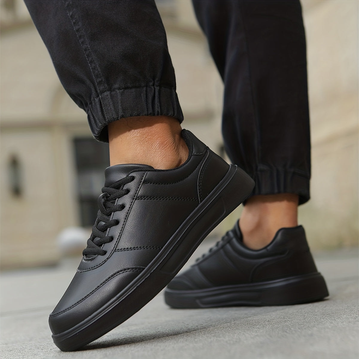 Men's Casual Lace-Up Canvas Sneakers for Everyday Sports