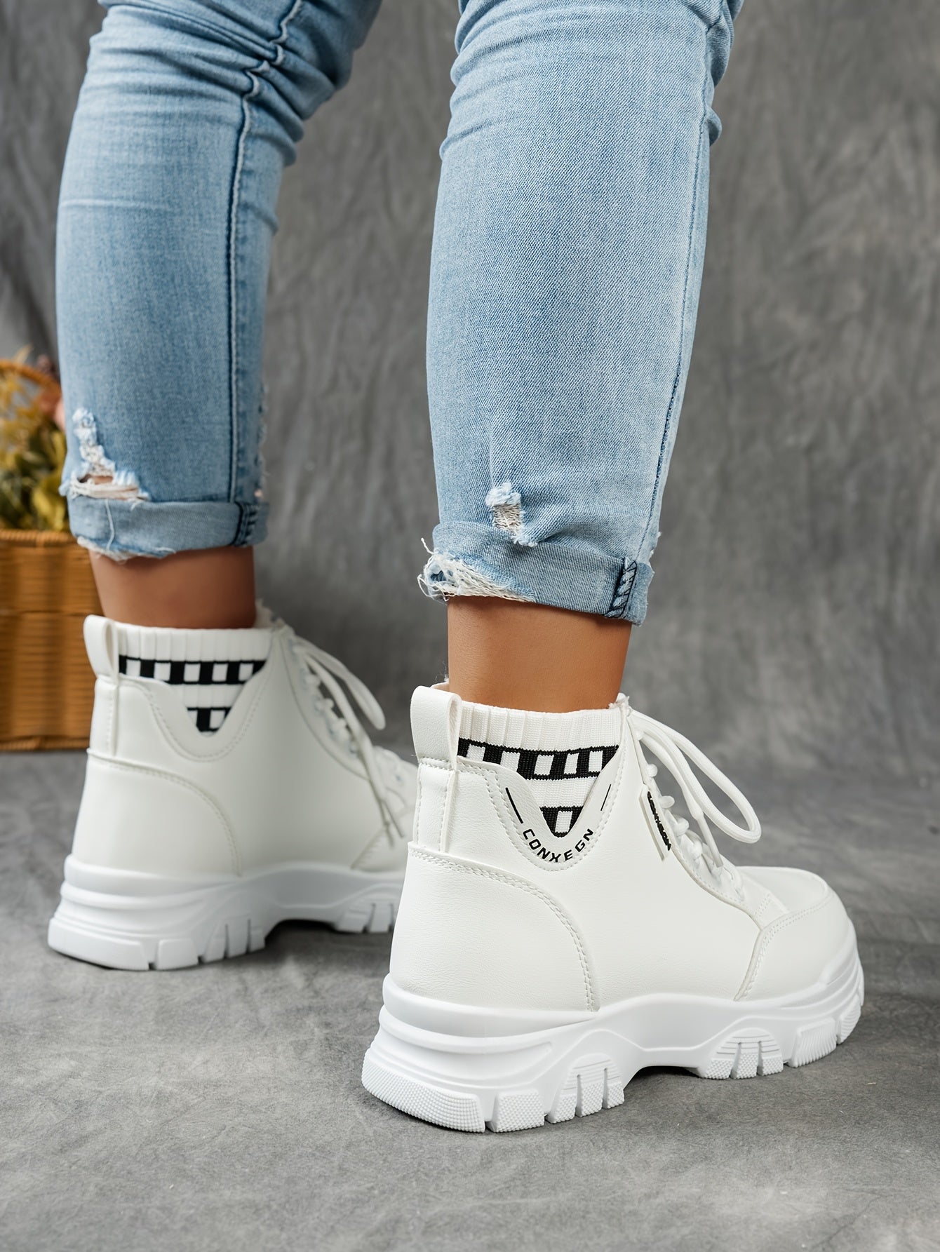 gfhfgjjfg Women's Casual High-Top Platform Ankle Boots with Lace-Up Closure, Thick Rubber Sole & Faux Cover Upper - Winter Warm Round Toe Boots for Casual Attire (Black/White/Beige), Comfortable Footwear, Durable Traction Foo