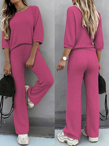 A Two-Piece Set Featuring a Solid Color Batwing Short-Sleeve T-Shirt with a Round Neck And Casual Wide-Leg Stretchy Pants - ayq